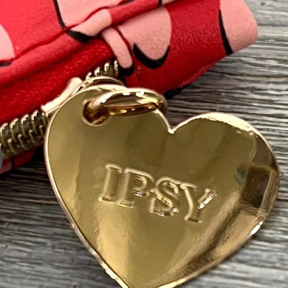 ipsy love glam vibes